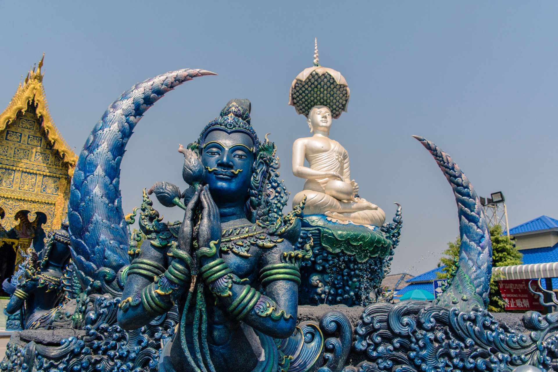 Thailand Chiang Rai Blue temple