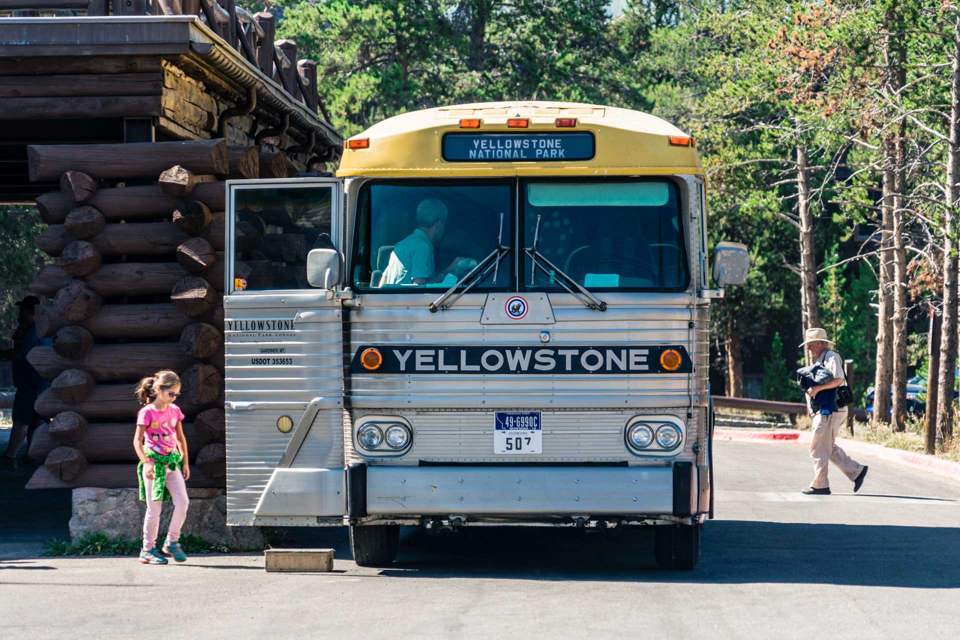 USA Yellowstone bus